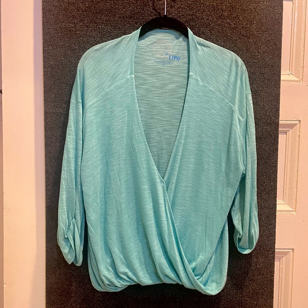 Planet Blue Turquoise Size M twist blouse shirt